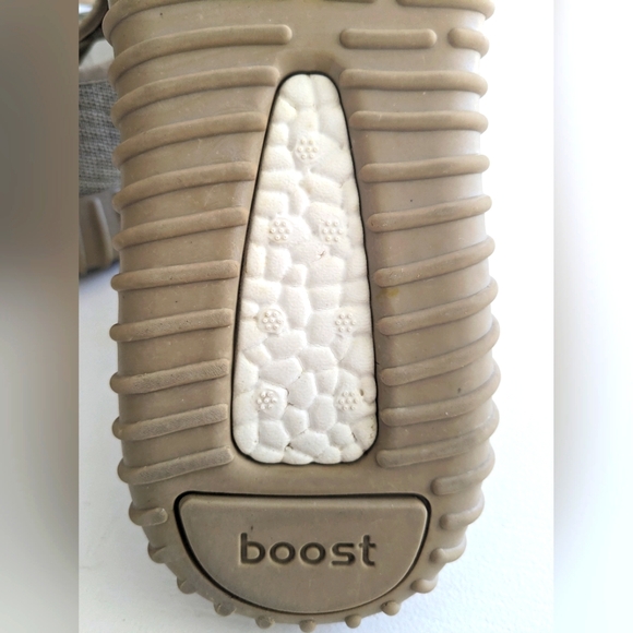 ADIDAS YZY Boost Sneakers - Picture 15 of 16